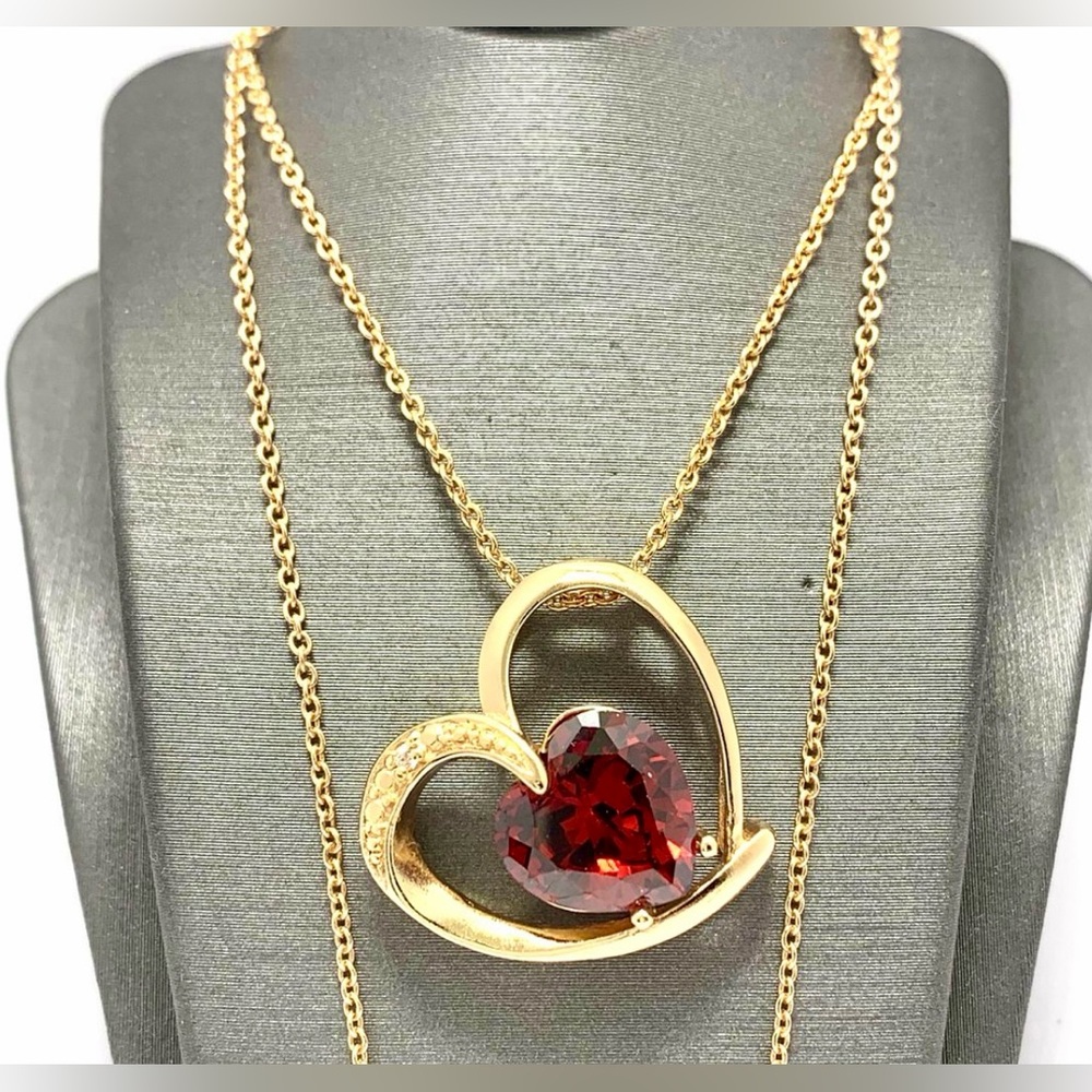 18k Yellow Gold & Jewelry Bronze 7.00ctw Garnet & White Crystal Heart Necklace